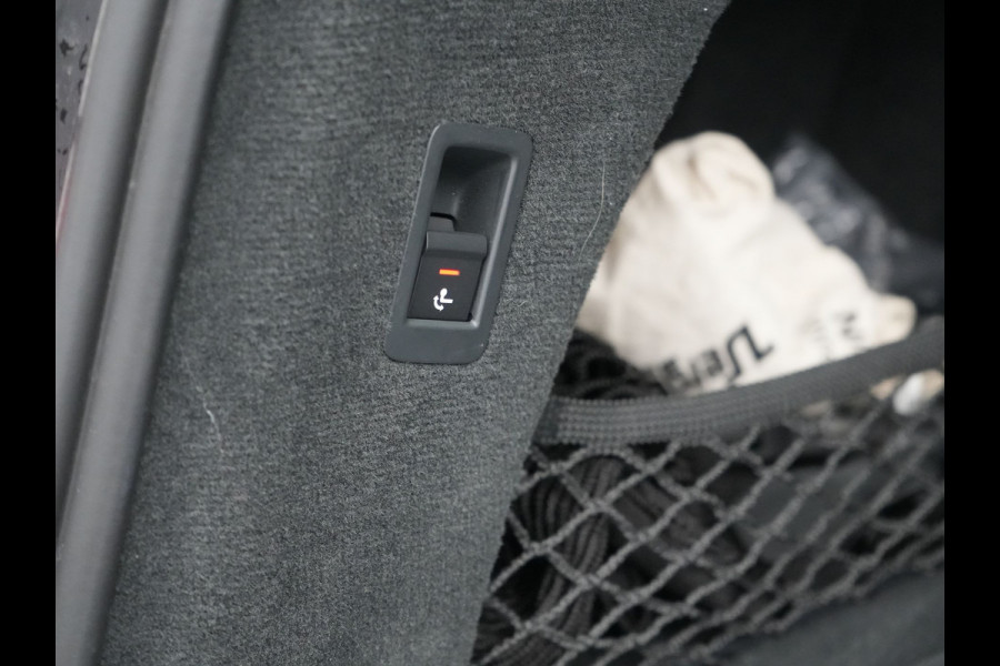 Audi A6 Avant 55 TFSI e Quattro S Line Competition PHEV 367pk | Trekhaak Af Fabriek | Panodak | Adaptive Cruise | 360 Camera | Matrix LED | Bang & Olufsen Sound | Lederen Comfortstoelen Memory & Massage & Ventilatie | Keyless | Stuur Verwarmd | Plug In Hybrid |