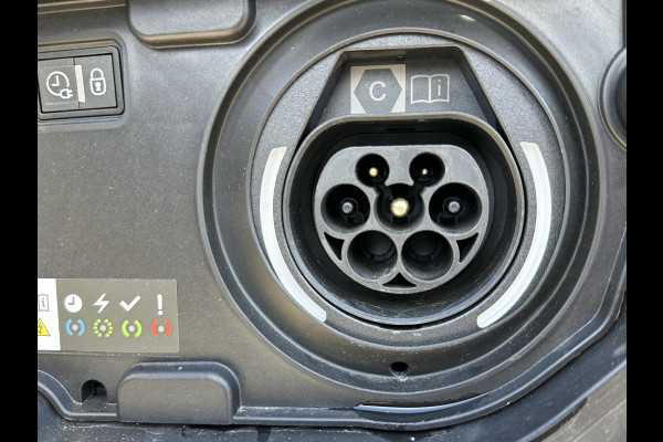 Peugeot 3008 1.6 HYbrid4 300 GT VAN €26.900,- NU VOOR SLECHTS €24.877,- Uw LENTEVOORDEEL €2.023,-PANORAMADAK| ADAPTIVE CRUISE CONTROL| STANDKACHEL| CAMERA VOOR + ACHTER|