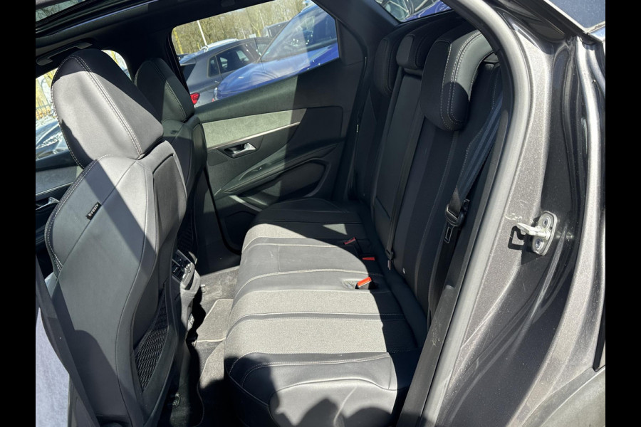Peugeot 3008 1.6 HYbrid4 300 GT VAN €26.900,- NU VOOR SLECHTS €24.877,- Uw LENTEVOORDEEL €2.023,-PANORAMADAK| ADAPTIVE CRUISE CONTROL| STANDKACHEL| CAMERA VOOR + ACHTER|