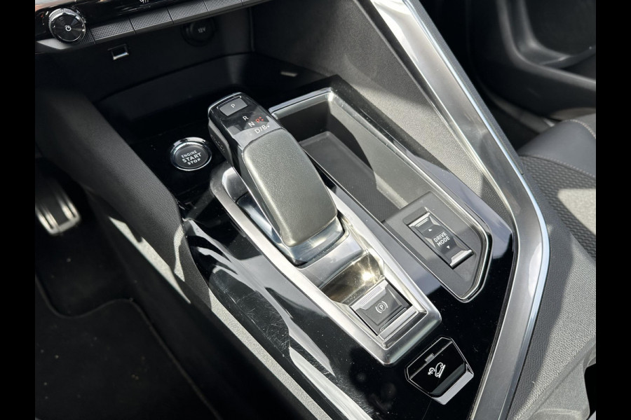 Peugeot 3008 1.6 HYbrid4 300 GT VAN €26.900,- NU VOOR SLECHTS €24.877,- Uw LENTEVOORDEEL €2.023,-PANORAMADAK| ADAPTIVE CRUISE CONTROL| STANDKACHEL| CAMERA VOOR + ACHTER|