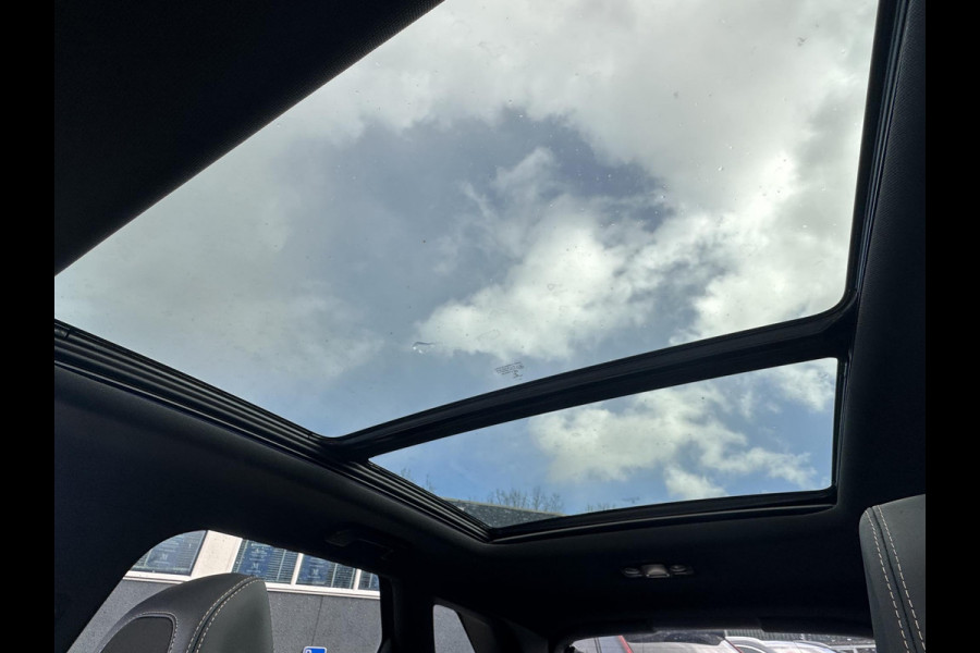 Peugeot 3008 1.6 HYbrid4 300 GT VAN €26.900,- NU VOOR SLECHTS €24.877,- Uw LENTEVOORDEEL €2.023,-PANORAMADAK| ADAPTIVE CRUISE CONTROL| STANDKACHEL| CAMERA VOOR + ACHTER|