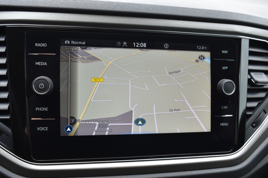 Volkswagen T-Roc 1.5 TSI Automaat Navi parkeer-camera