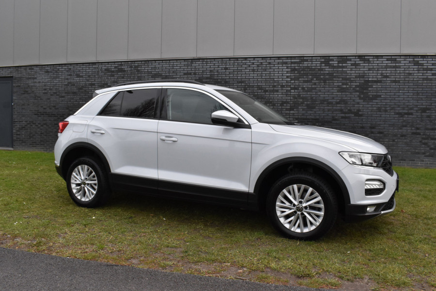 Volkswagen T-Roc 1.5 TSI Automaat Navi parkeer-camera