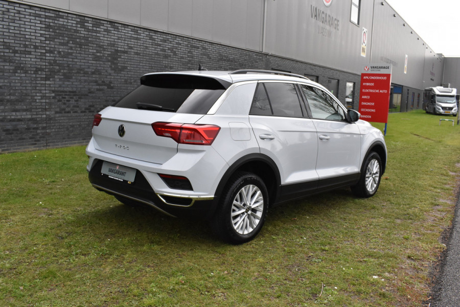 Volkswagen T-Roc 1.5 TSI Automaat Navi parkeer-camera