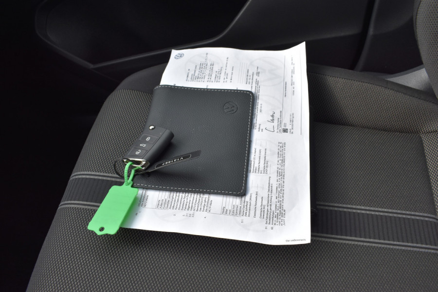 Volkswagen T-Roc 1.5 TSI Automaat Navi parkeer-camera