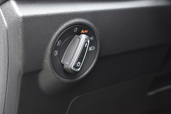 Volkswagen T-Roc 1.5 TSI Automaat Navi parkeer-camera