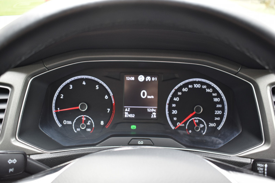 Volkswagen T-Roc 1.5 TSI Automaat Navi parkeer-camera