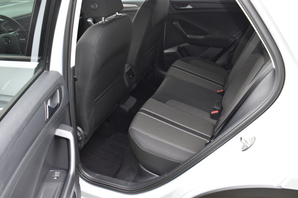 Volkswagen T-Roc 1.5 TSI Automaat Navi parkeer-camera