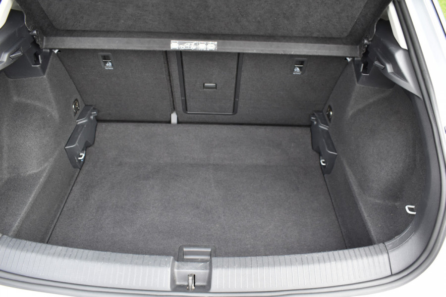 Volkswagen T-Roc 1.5 TSI Automaat Navi parkeer-camera