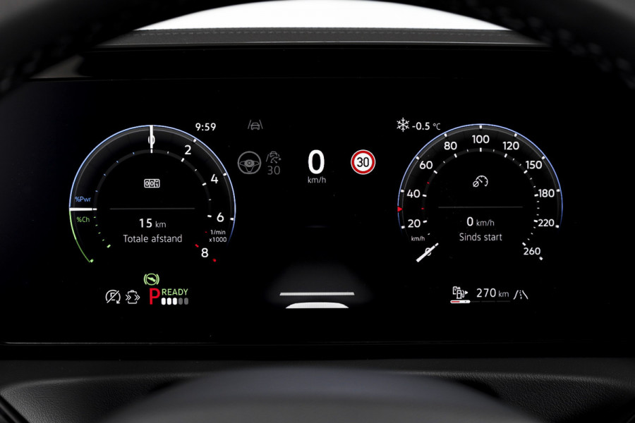 Volkswagen Tiguan 1.5 eHybrid 272 PK R-Line | Black Style | Elek. Trekhaak | S/K-panodak | Adapt. Cruise | Stoel-+stuurverw. | App. Connect | Camera | PDC | LM 20" | 8355