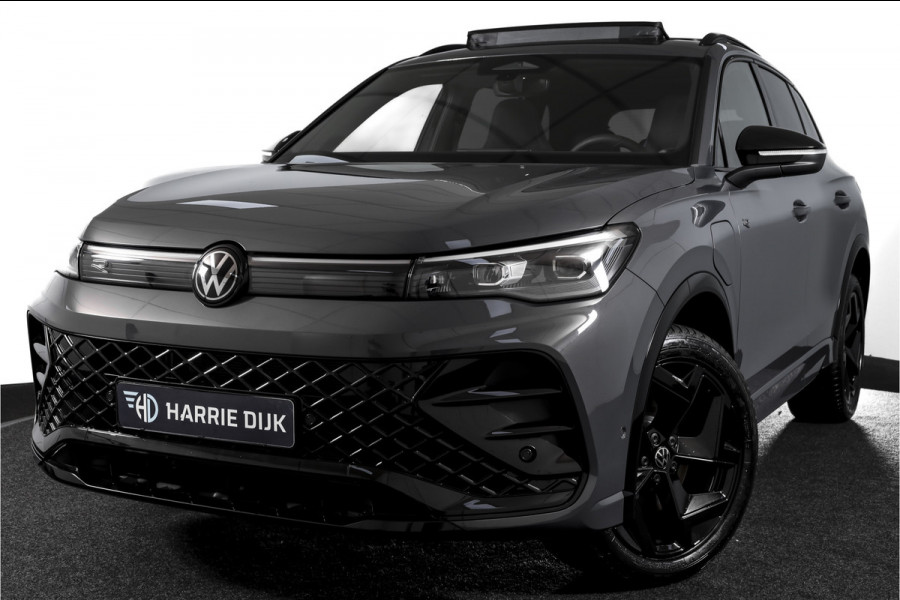 Volkswagen Tiguan 1.5 eHybrid 272 PK R-Line | Black Style | Elek. Trekhaak | S/K-panodak | Adapt. Cruise | Stoel-+stuurverw. | App. Connect | Camera | PDC | LM 20" | 8355