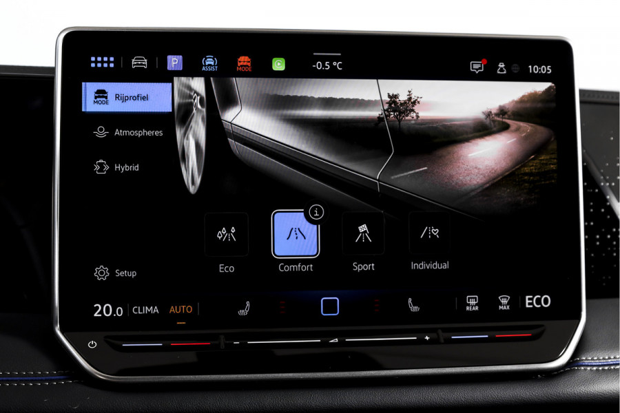 Volkswagen Tiguan 1.5 eHybrid 272 PK R-Line | Black Style | Elek. Trekhaak | S/K-panodak | Adapt. Cruise | Stoel-+stuurverw. | App. Connect | Camera | PDC | LM 20" | 8355