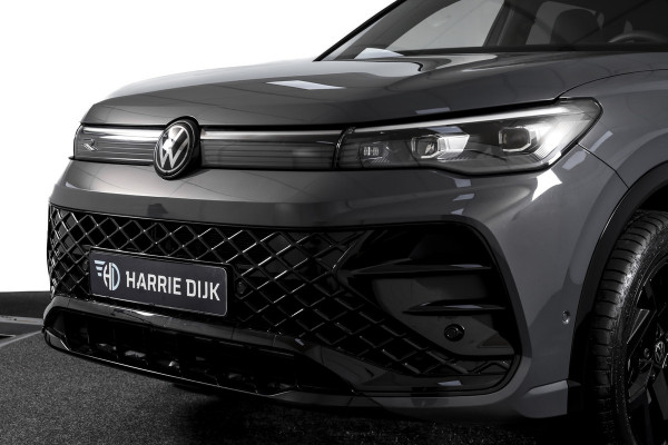 Volkswagen Tiguan 1.5 eHybrid 272 PK R-Line | Black Style | Elek. Trekhaak | S/K-panodak | Adapt. Cruise | Stoel-+stuurverw. | App. Connect | Camera | PDC | LM 20" | 8355