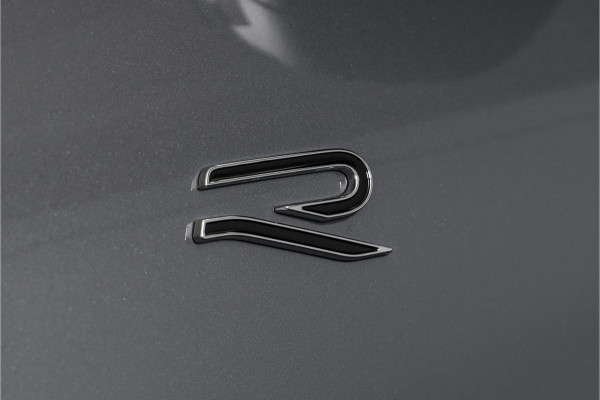 Volkswagen Tiguan 1.5 eHybrid 272 PK R-Line | Black Style | Elek. Trekhaak | S/K-panodak | Adapt. Cruise | Stoel-+stuurverw. | App. Connect | Camera | PDC | LM 20" | 8355