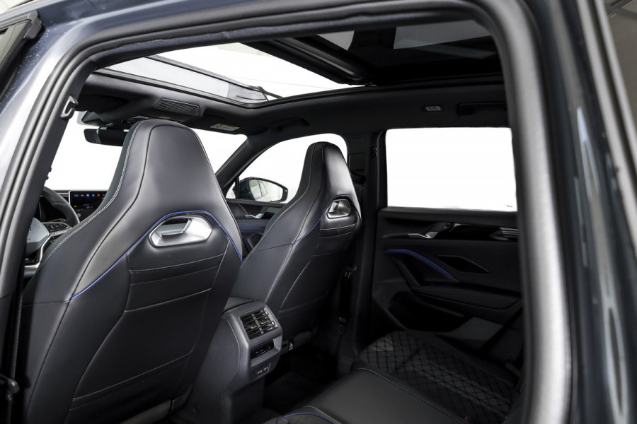 Volkswagen Tiguan 1.5 eHybrid 272 PK R-Line | Black Style | Elek. Trekhaak | S/K-panodak | Adapt. Cruise | Stoel-+stuurverw. | App. Connect | Camera | PDC | LM 20" | 8355