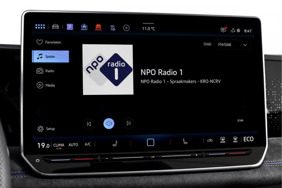 Volkswagen Tiguan 1.5 eHybrid R-Line Edition 272 PK | Black Style | 15 inch Navi | Elek. Trekhaak | IQ Light | S/K-Panodak | Dig. Cockpit | Adapt. Cruise | Stoel-+Stuurverw. | 360 Camera | NAV + App. Connect | ECC | Elek. Klep | LM 20" | 8590