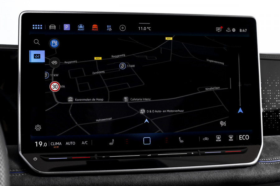 Volkswagen Tiguan 1.5 eHybrid R-Line Edition 272 PK | Black Style | 15 inch Navi | Elek. Trekhaak | IQ Light | S/K-Panodak | Dig. Cockpit | Adapt. Cruise | Stoel-+Stuurverw. | 360 Camera | NAV + App. Connect | ECC | Elek. Klep | LM 20" | 8590