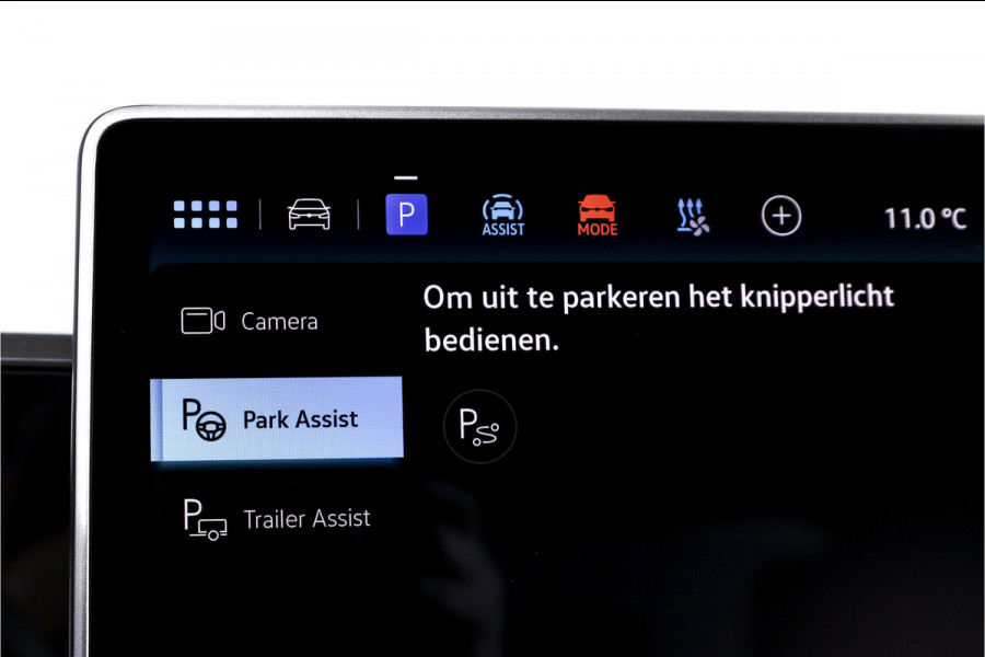 Volkswagen Tiguan 1.5 eHybrid R-Line Edition 272 PK | Black Style | 15 inch Navi | Elek. Trekhaak | IQ Light | S/K-Panodak | Dig. Cockpit | Adapt. Cruise | Stoel-+Stuurverw. | 360 Camera | NAV + App. Connect | ECC | Elek. Klep | LM 20" | 8590