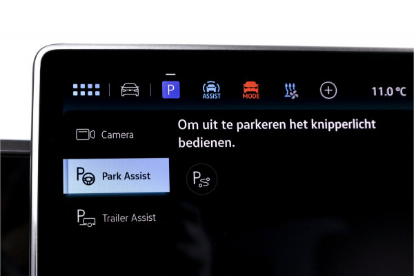 Volkswagen Tiguan 1.5 eHybrid R-Line Edition 272 PK | Black Style | 15 inch Navi | Elek. Trekhaak | IQ Light | S/K-Panodak | Dig. Cockpit | Adapt. Cruise | Stoel-+Stuurverw. | 360 Camera | NAV + App. Connect | ECC | Elek. Klep | LM 20" | 8590