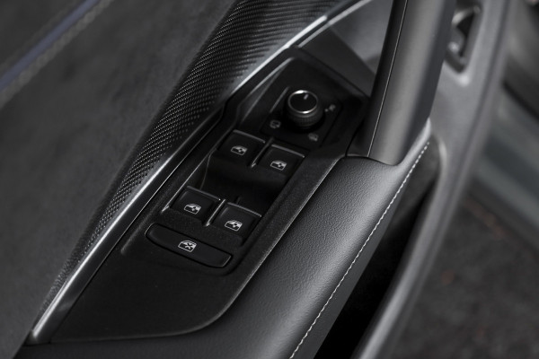 Volkswagen Tiguan 1.5 eHybrid R-Line Edition 272 PK | Black Style | 15 inch Navi | Elek. Trekhaak | IQ Light | S/K-Panodak | Dig. Cockpit | Adapt. Cruise | Stoel-+Stuurverw. | 360 Camera | NAV + App. Connect | ECC | Elek. Klep | LM 20" | 8590