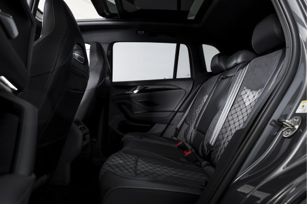 Volkswagen Tiguan 1.5 eHybrid 272 PK R-Line | Black Style | Elek. Trekhaak | S/K-panodak | Adapt. Cruise | Stoel-+stuurverw. | Elek. Klep | Camera | PDC | App. Connect | LM 20" | 7936