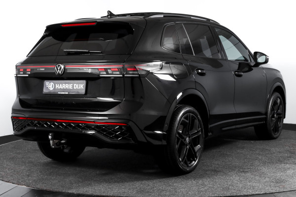 Volkswagen Tiguan 1.5 eHybrid 272 PK R-Line | Black Style | Elek. Trekhaak | S/K-panodak | Adapt. Cruise | Stoel-+stuurverw. | App. Connect | Camera | PDC | LM 20" | 3971