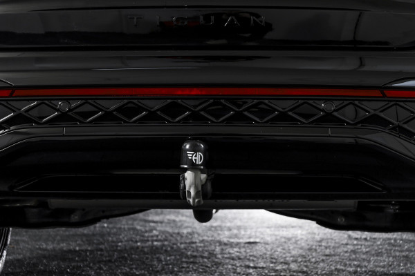 Volkswagen Tiguan 1.5 eHybrid 272 PK R-Line | Black Style | Elek. Trekhaak | S/K-panodak | Adapt. Cruise | Stoel-+stuurverw. | App. Connect | Camera | PDC | LM 20" | 3971