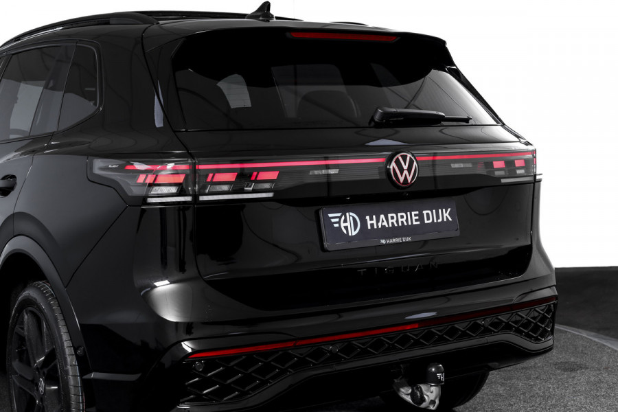 Volkswagen Tiguan 1.5 eHybrid 272 PK R-Line | Black Style | Elek. Trekhaak | S/K-panodak | Adapt. Cruise | Stoel-+stuurverw. | App. Connect | Camera | PDC | LM 20" | 3971