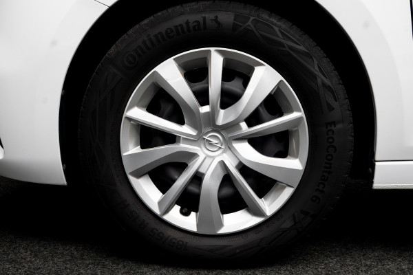 Opel Corsa 1.2 Edition Navigatie - Apple Carplay - regensensor - Dab - Cruise control