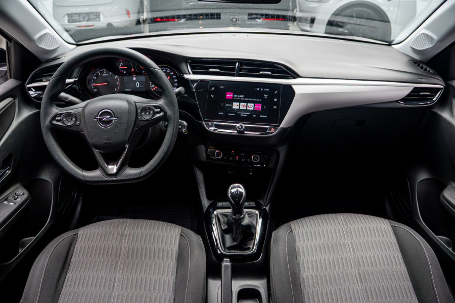 Opel Corsa 1.2 Edition Navigatie - Apple Carplay - regensensor - Dab - Cruise control