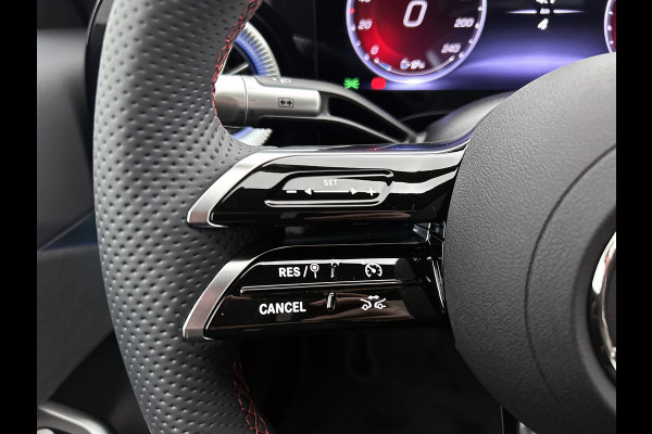 Mercedes-Benz CLA-Klasse 200 Business Solution AMG 58 kWh | Advanced Plus pakket | Warmtewerend, donkergetint glas | Smartphone integratie | URBAN GUARD | Vast panoramadak |