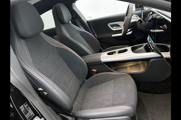 Mercedes-Benz CLA-Klasse 200 Business Solution AMG 58 kWh | Advanced Plus pakket | Warmtewerend, donkergetint glas | Smartphone integratie | URBAN GUARD | Vast panoramadak |