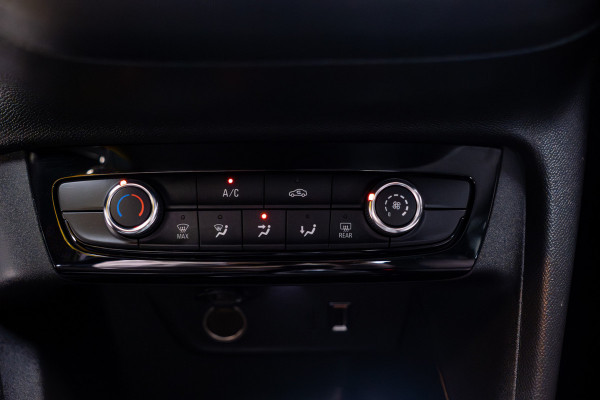 Opel Corsa 1.2 Edition Navigatie - Apple Carplay - regensensor - Dab - Cruise control