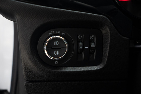 Opel Corsa 1.2 Edition Navigatie - Apple Carplay - regensensor - Dab - Cruise control
