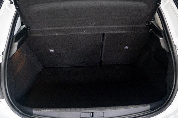 Opel Corsa 1.2 Edition Navigatie - Apple Carplay - regensensor - Dab - Cruise control