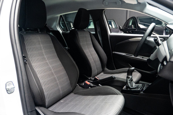 Opel Corsa 1.2 Edition Navigatie - Apple Carplay - regensensor - Dab - Cruise control