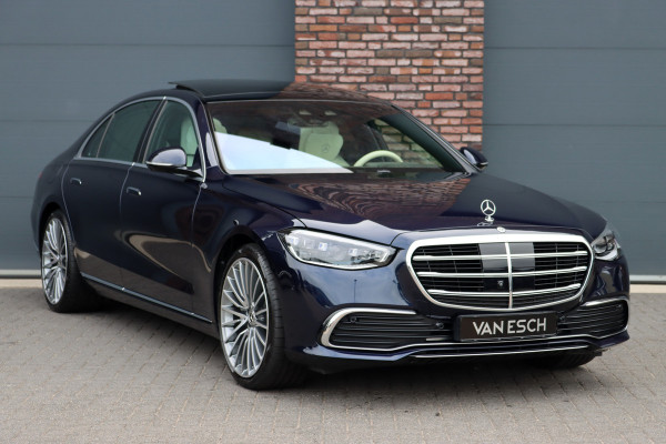 Mercedes-Benz S-Klasse 450 e Lang 'Manufaktur' | Achterasbesturing | Chauffeurspakket | Distronic+ | Zonweringspakket | Massage | Stoelventilatie | HUD | 3D-Display | MBUX Tablet | Exclusief Leder | Vlakkenverwarming |