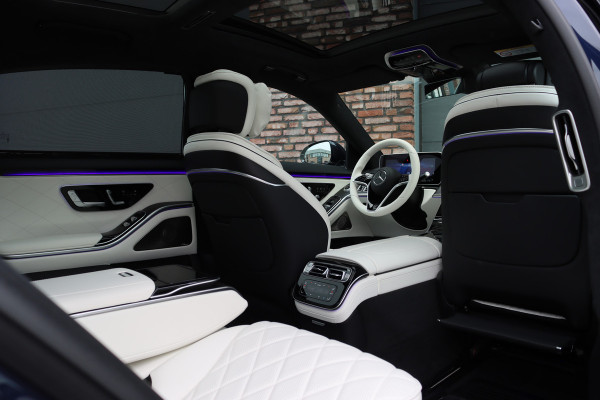 Mercedes-Benz S-Klasse 450 e Lang 'Manufaktur' | Achterasbesturing | Chauffeurspakket | Distronic+ | Zonweringspakket | Massage | Stoelventilatie | HUD | 3D-Display | MBUX Tablet | Exclusief Leder | Vlakkenverwarming |
