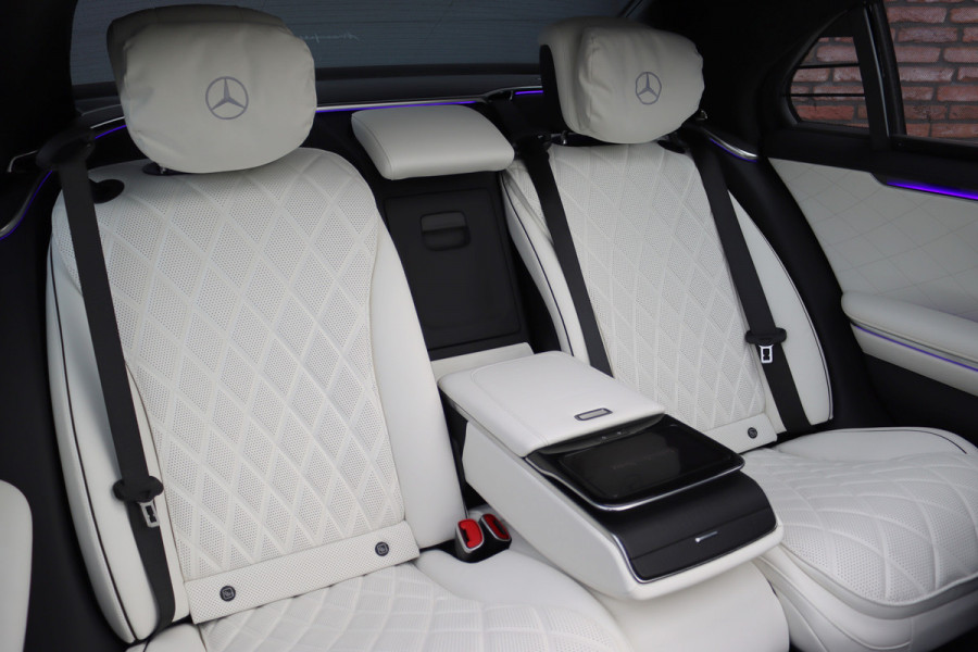 Mercedes-Benz S-Klasse 450 e Lang 'Manufaktur' | Achterasbesturing | Chauffeurspakket | Distronic+ | Zonweringspakket | Massage | Stoelventilatie | HUD | 3D-Display | MBUX Tablet | Exclusief Leder | Vlakkenverwarming |