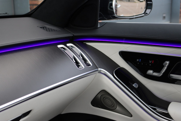 Mercedes-Benz S-Klasse 450 e Lang 'Manufaktur' | Achterasbesturing | Chauffeurspakket | Distronic+ | Zonweringspakket | Massage | Stoelventilatie | HUD | 3D-Display | MBUX Tablet | Exclusief Leder | Vlakkenverwarming |