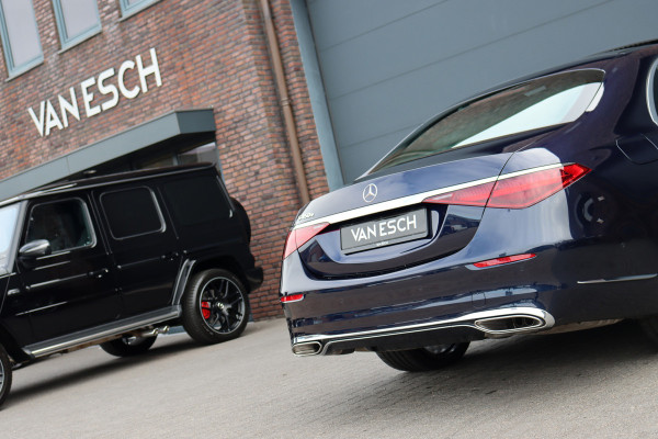Mercedes-Benz S-Klasse 450 e Lang 'Manufaktur' | Achterasbesturing | Chauffeurspakket | Distronic+ | Zonweringspakket | Massage | Stoelventilatie | HUD | 3D-Display | MBUX Tablet | Exclusief Leder | Vlakkenverwarming |