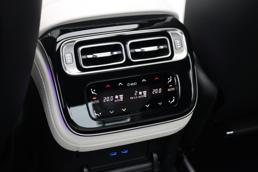 Mercedes-Benz S-Klasse 450 e Lang 'Manufaktur' | Achterasbesturing | Chauffeurspakket | Distronic+ | Zonweringspakket | Massage | Stoelventilatie | HUD | 3D-Display | MBUX Tablet | Exclusief Leder | Vlakkenverwarming |