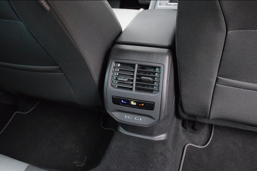 Seat Leon Sportstourer 1.5 eTSI Style Business Intense*2e eigenaar*16Dkm*NAP*Camera*ACC*Virtual cockpit*