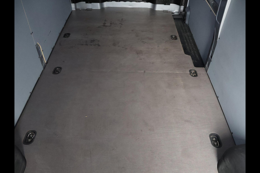 MAN TGE 35 3.140 AUT. L4H3 ZILVERGRIJS + CAMERA | APPLE CARPLAY | ANDROID AUTO | DAB | NAVIGATIE