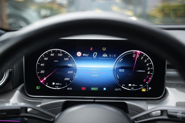 Mercedes-Benz C-Klasse 300 e AMG Line Limited Panoramadak Ambient Adapt. Cruise Camera 19''LM AMG