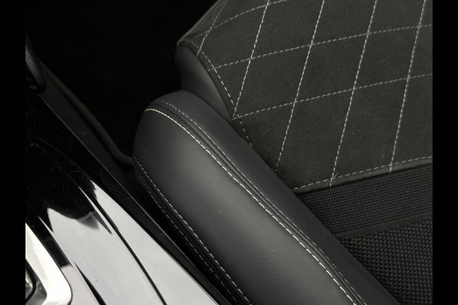 Peugeot e-208 EV GT Pack 50 kWh Panoramadak Stoelverw. Carplay Alcantara Keyless