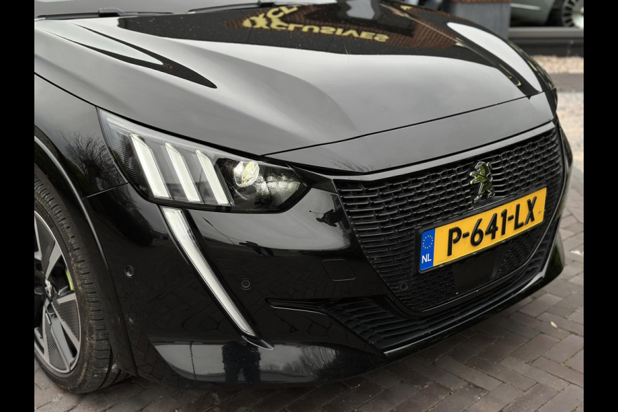 Peugeot e-208 EV GT Pack 50 kWh Panoramadak Stoelverw. Carplay Alcantara Keyless