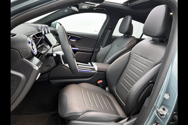 Mercedes-Benz GLC Coupé 300e 4MATIC Business Solution AMG | Advanced plus | Trekhaak | Panoramaschuifdak | URBAN GUARD Plus | Smartphone-integratie | Stoelverwarming | Sfeerverlichting |