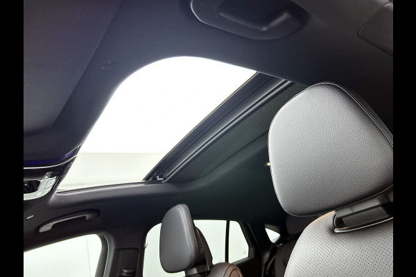 Mercedes-Benz GLC Coupé 300e 4MATIC Business Solution AMG | Advanced plus | Trekhaak | Panoramaschuifdak | URBAN GUARD Plus | Smartphone-integratie | Stoelverwarming | Sfeerverlichting |