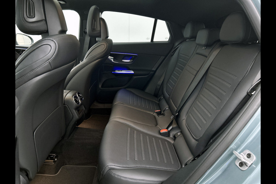 Mercedes-Benz GLC Coupé 300e 4MATIC Business Solution AMG | Advanced plus | Trekhaak | Panoramaschuifdak | URBAN GUARD Plus | Smartphone-integratie | Stoelverwarming | Sfeerverlichting |
